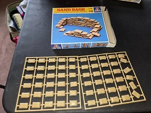 Italeri 1/35 Sandbags Plastic Model Kit 0406 Open Box - Picture 1 of 5