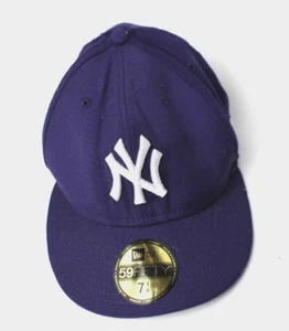 New York Yankees Hat Cap Fitted 7 1/8 New Era 59fifty Blue Embossed Logo MLB - Picture 1 of 11