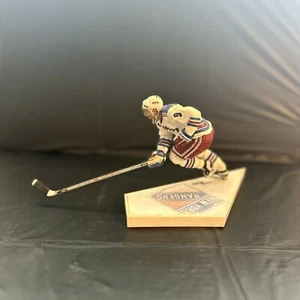 2002 McFarlane NHL Pavel Bure New York Rangers Series 2 LOOSE - Picture 1 of 4