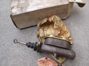 1967-73 Bendix Ford Mustang Maverick Mercury Cougar Master Cylinder - Picture 1 of 9