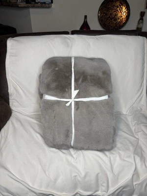 pottery barn Faux Fur Mink Throw 60x80 - Gray - RARE FIND! - Image 1 of 4