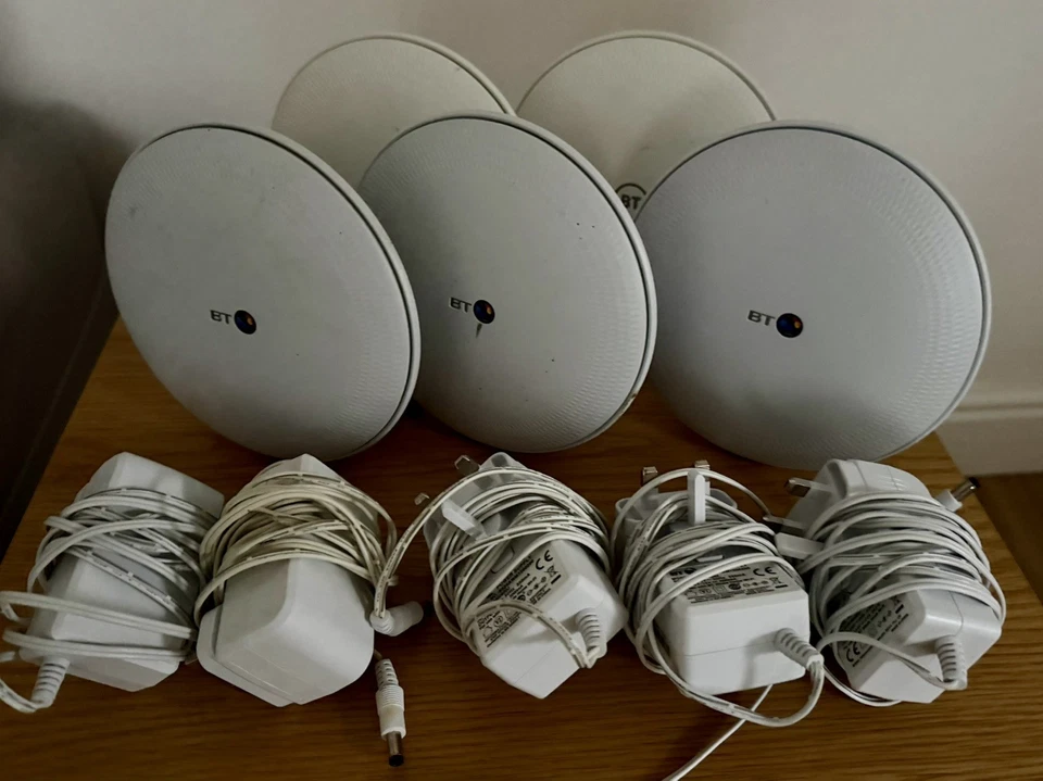 BT Whole Home Wi-Fi Disc Set of 5 Mesh WiFi Extender & power leads All Working - Image 1 of 1