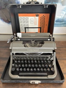Antique 40s UNDERWOOD Champion Typewriter 1946 Steel With Carrying Case Untested - Picture 1 of 11