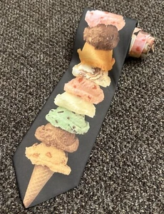 1997 USA Ralph Marlin Ice Cream Polyester Mens Necktie Tie Novelty Teacher - Picture 1 of 5