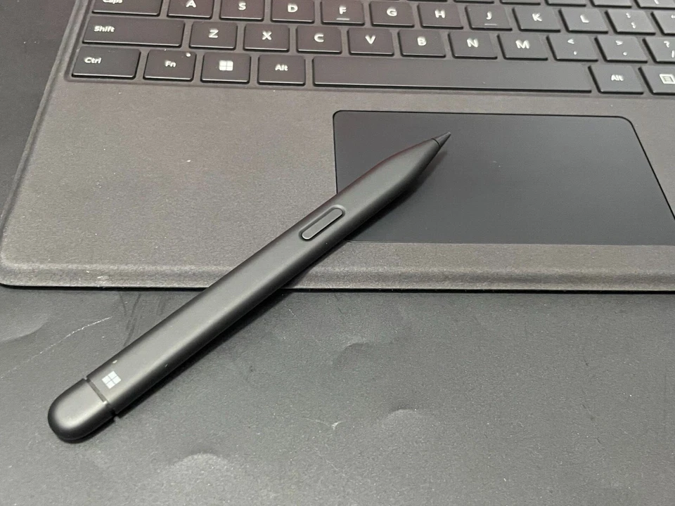 Original MICROSOFT SURFACE PRO SIGNATURE KEYBOARD FOR PRO 11  10 WITH SLIM PEN 2 - Image 1 of 1