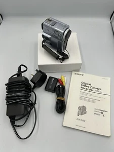 Sony DCR-PC8E Digital Handycam Video Recorder Mini DV Cassette Steady Shot 120x - Picture 1 of 20