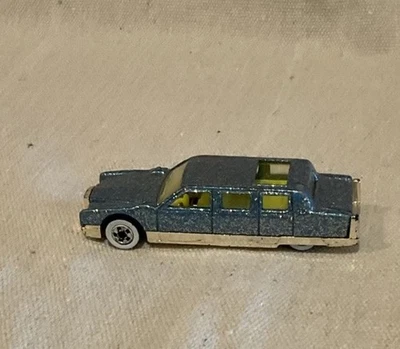 1990 Hot Wheels City Mayor Lincoln Limousine Blue Glitter Die Cast Car - Image 1 of 4