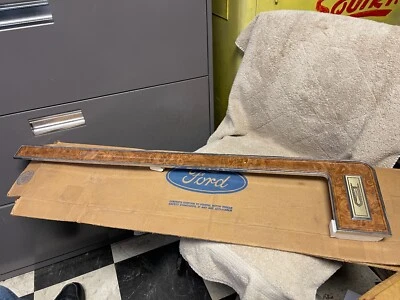 FORD D8AZ-6020943-A 1978 FORD LTD TAMAÑO COMPLETO MOLDURA PUERTA COCHE LANDAU nuevo de lote Foto 1 de 4