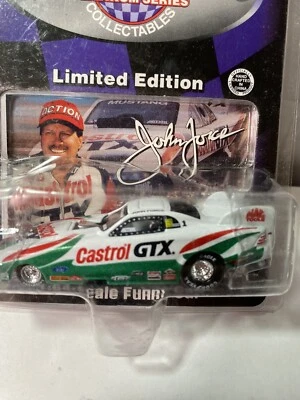 Acción NHRA John Force 1997 Mustang Funny Car 1/64 Diecast Edición Limitada. NUEVO EN CAJA D4 Foto 1 de 4