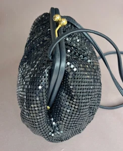 VINTAGE WHITING & DAVIS CROSS BODY BLACK METALLIC MESH EVENING BAG - Picture 1 of 11