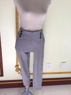 Calça Zara Feminina Tamanho M Cintura Alta Botão Frontal Preto/Branco Xadrez - Imagem 1 de 4