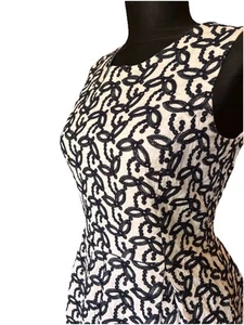 Vestido Brooks Brothers Bordado Floral Abstracto Azul Marino y Blanco Ajuste Acampanado Mujer 4 - Imagen 1 de 12