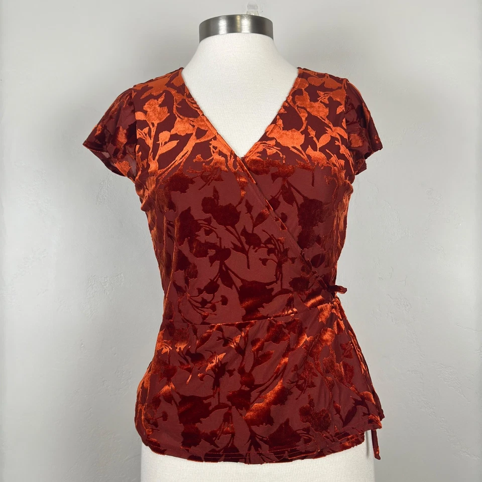 Top Banana Republic para mujer S Whimsigoth romántico terciopelo quemado envolvente aleteo Foto 1 de 4