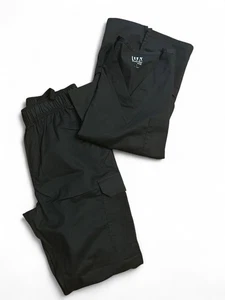 Conjunto Médico UA - Unisex, Pantalones Carga, Top Cuello en V, Manga Corta, Ajuste Relajado M/L - Imagen 1 de 3