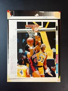1988 Los Angeles Lakers Kareem Abdul-Jabbar Type 3 8x10.75 Original Photo - Picture 1 of 3