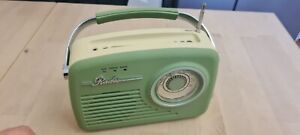 Akai A60014 Vintage Portable AM/FM Retro Style Radio Green