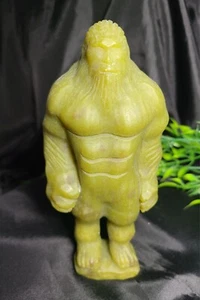 Seltene 6,3 Zoll 1,3 Pfund Xiu grüne Jade Bigfoot Sasquatch Kristall Schnitzerei Stein Statue - Bild 1 von 10
