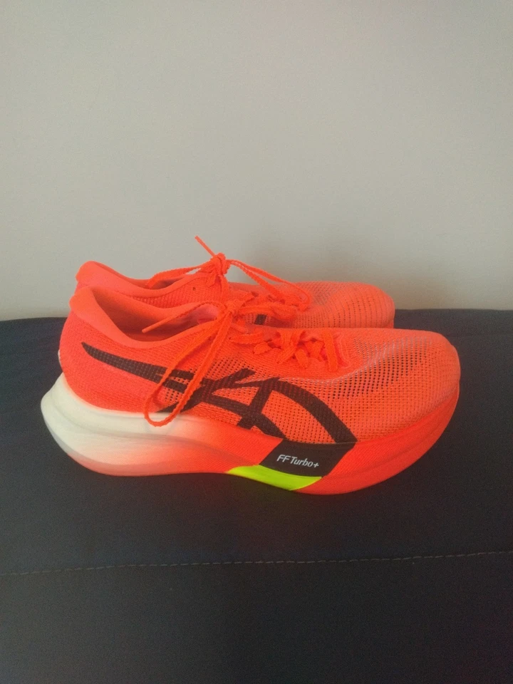 Zapatillas de running ASICS Metaspeed Sky Paris. Foto 1 de 4