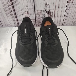Nike Revolution 7 Größe 11 Weite Herren Schwarz Weiß Turnschuhe FB8501 002 - Bild 1 von 12