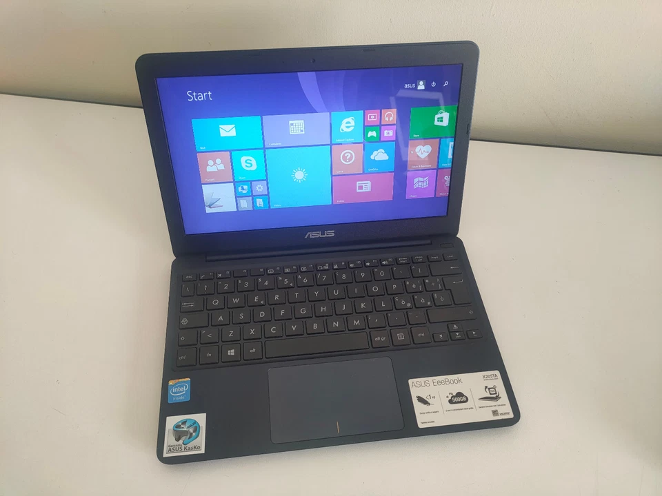 Notebook Laptop Portatile ASUS X205T  11.6" Intel Atom Z3735F 2GB RAM 32GB EMMC - Immagine 1 di 3