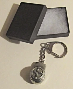 F) KEYRING PEWTER KEPI HAT FLAT TOP PEAK VISOR BRAIDED MILITARY OFFICERS UNIFORM - Picture 1 of 3