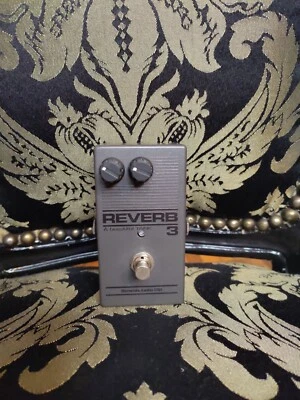 Reverb Pédale, Lovepedal Hermida Audio Reverb 3 Foto 1 de 4
