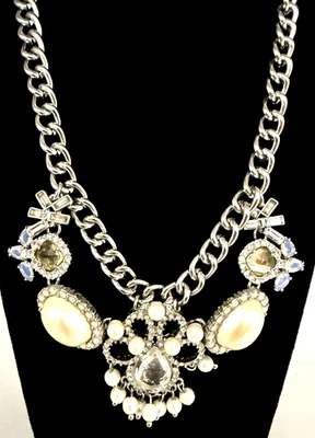 Collar Vintage Ann Taylor 19" Imitación Perla y Estrás Tono Plata Foto 1 de 4