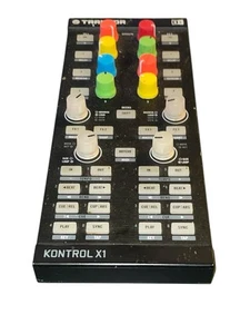 NI Native Instruments Traktor Kontrol X1 MK2 mit Kontrolltasche - Bild 1 von 5