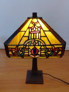 'TIFFANY' TABLE LAMP. HANDCRAFTED. EXCELLENT CONDITION. £175.00 RRP. - Picture 1 of 5