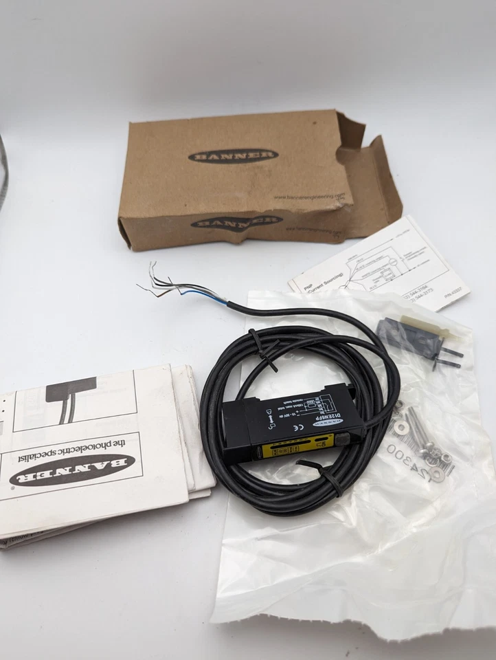 Banner D12EN6FP 41959 Fiber Optic Sensor Red LED 10-30VDC NPN (Open Box) - Image 1 of 4