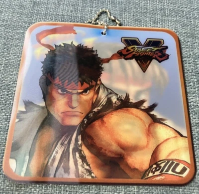 Street Fighter V Holographic / Lenticular Changing Keychain, promotional merch - Image 1 of 3