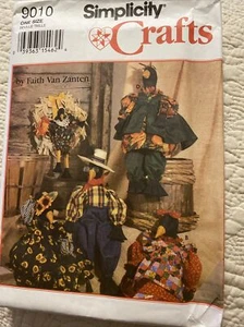 "Patrón de costura Simplicity Crafts 9010 para muñecas Country Crow de 18"" y 26""" - Imagen 1 de 2
