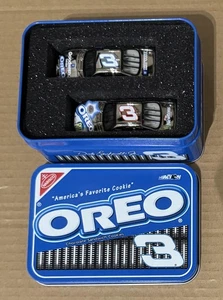 2001 Dale Earnhardt WHITE GOLD GM Goodwrench & Oreo 2 car 1:64 scale tin set - Picture 1 of 3