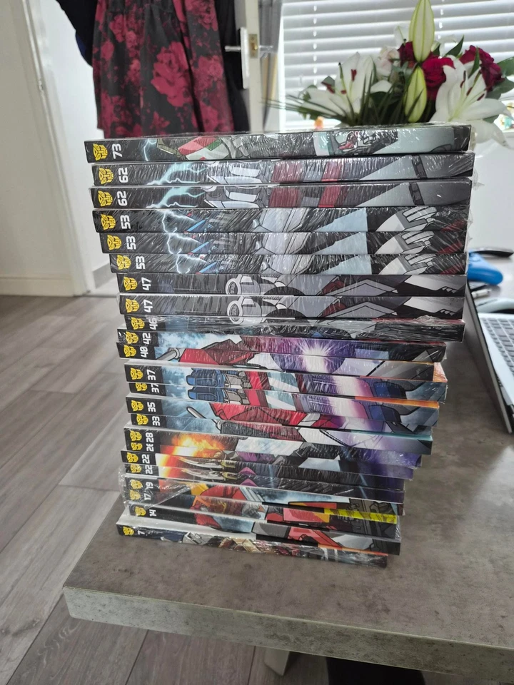 TRANSFORMERS THE DEFINITIVE G1 COLLECTION - LIKE NEW BUT SEALED STILL - Image 1 of 1