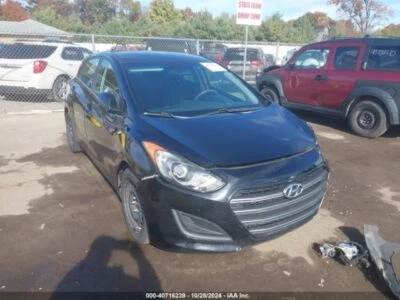 Radiador usado serve: 2016 Hyundai Elantra Hatchback AT grau A - Imagem 1 de 4