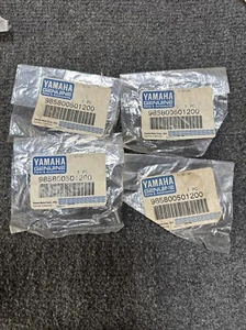 Lot Of 4 Yamaha Marine Outboard Pan Head Screw 98580-05012-00 985800501200 - Picture 1 of 3