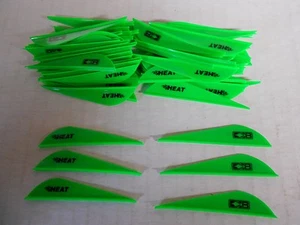 100 Bohning 2.5" HEAT Vanes! Neon Green Target 3D Hunting Arrow Accessory - Picture 1 of 1