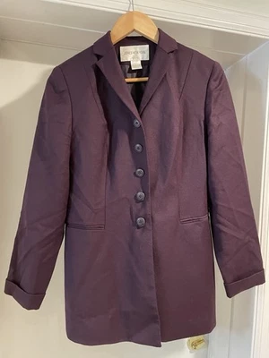 Women's Jones New York Suit Blazer Dark Purple 36 inch chest, SZ M 100% Wool - Image 1 of 4