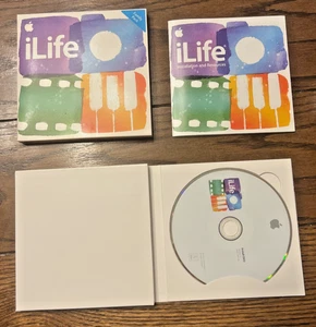 Apple iLife 11 Family Edition Macintosh Software Suite GarageBand iPhoto iMovie - Picture 1 of 3