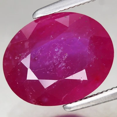 3.2ct 10.55x8.42mm Oval Natural Red Ruby Madagascar, Africa - Heated Glass Filli - Image 1 of 4