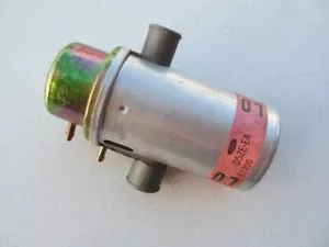 NEW - OUT OF BOX - Genuine OEM Ford D5ZE-EA Air Bypass Diverter Valve - Foto 1 di 5