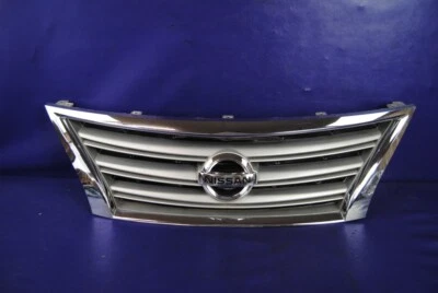 13-15 Nissan Sentra S SV SL FE Front Bumper Mounted Upper Grille Emblem OEM — 第 1/4 张图片
