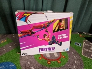 Fortnite Victory Royale Series Tntina & Glider Action Figure & Accessories  - Picture 1 of 2