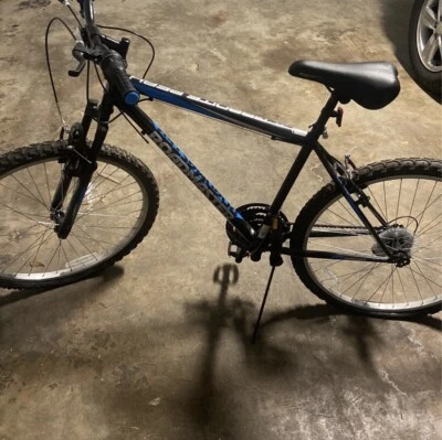 Bicicleta Foto 1 de 2