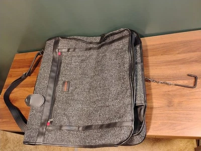 Bolso de viaje vintage de lona Givenchy gris/negro con correa para el hombro Foto 1 de 4