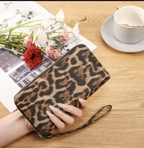 Women Leopard Print PU Leather Wallet Wristlet Zipper Card Holder Phone Handbag - Picture 1 of 6