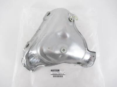 Cubierta protectora térmica colector de escape original OEM Nissan 16590-JC21A Foto 1 de 4