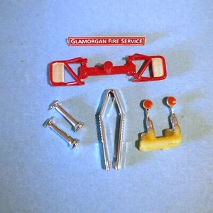 Corgi CC55106 Diamond T Wrecker Glamorgan Fire Service Small Parts Pack D2.3 - Picture 1 of 1