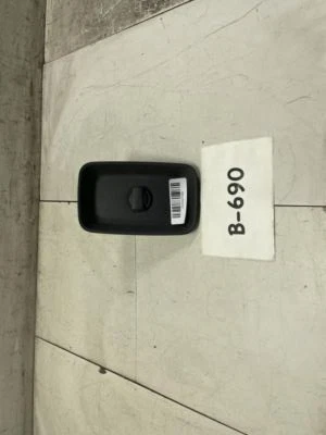 Hyundai Santa Fe 2013 toma de corriente deportiva con cubierta OEM+ Foto 1 de 4