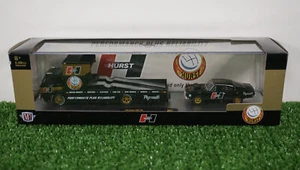M2 Machines Auto-Hauler 2022 - Picture 1 of 2